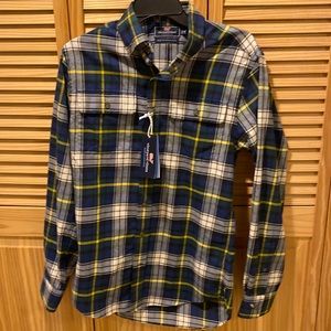Vineyard Vines button down shirt